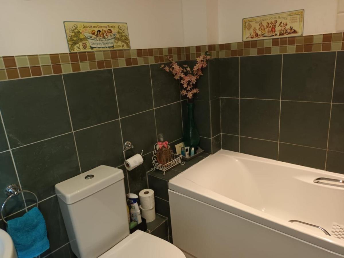 לואיס Chez Jo Apartments מראה חיצוני תמונה