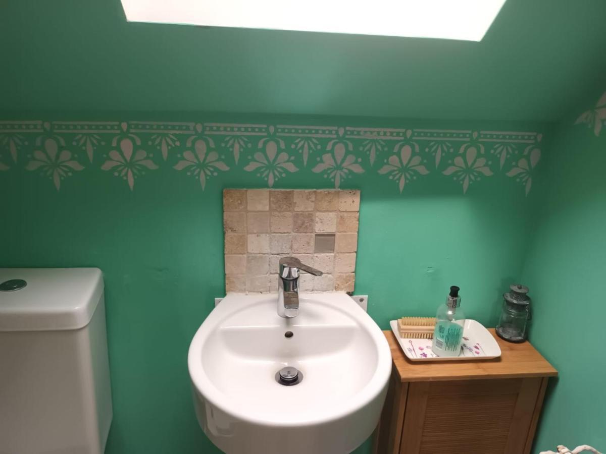 לואיס Chez Jo Apartments מראה חיצוני תמונה